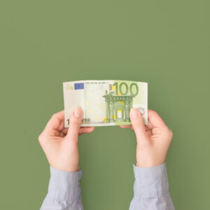 Los 100 Euros De La Beca: